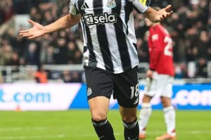 星空体育官网-曼联1:2遭纽卡绝杀，卡里克执教10场不败纪录终结|B费|戈登|纽卡斯尔|英超|左路_新浪体育_新浪新闻