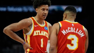 星空体育下载-约翰逊23+10+12麦科勒姆30分 老鹰轻取雄鹿9连胜