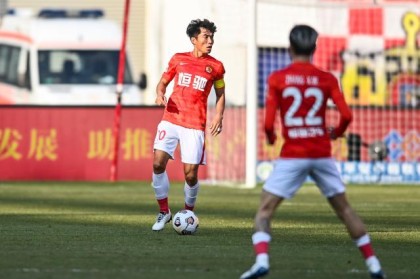 两进两出三年六次变身 郑智是广州队唯一答案？