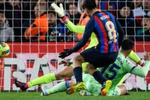 梁宏业：1比0小胜，哈维又犯罪了？