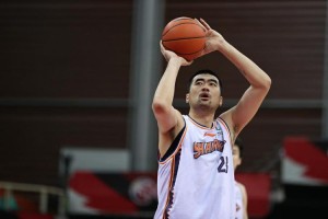 星空体育-曾效力上海&amp;amp;天津 媒体人：张兆旭将加盟宁波男篮教练组