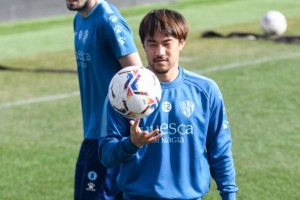 星空体育APP-对话冈崎慎司：希望完成保级重任 期待回归国家队