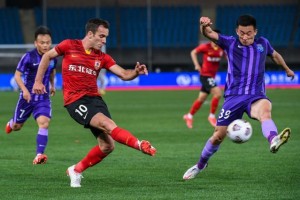 星空体育下载-中超前两轮有冷门 近两成比赛互交白卷催眠战激增